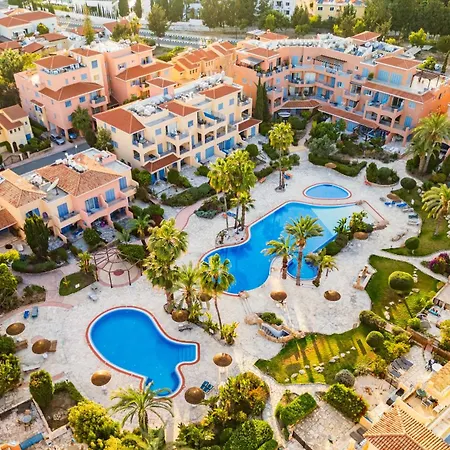 H&o Limnaria Elegance Pool View Appartement Paphos