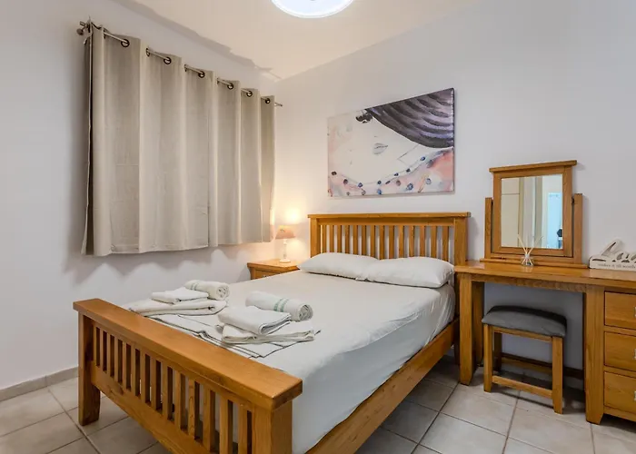 Lejlighed H&o Limnaria Elegance Pool View Paphos