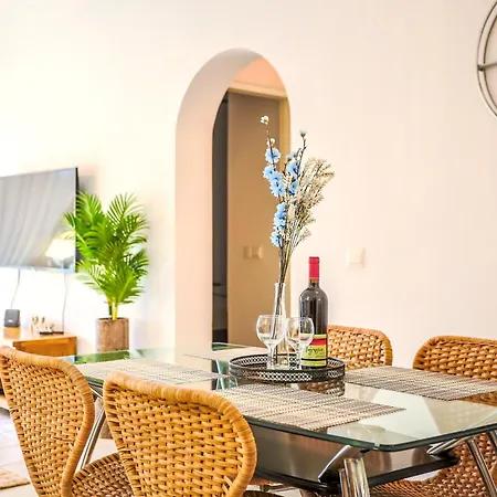 H&o Limnaria Elegance Pool View Daire Pafos