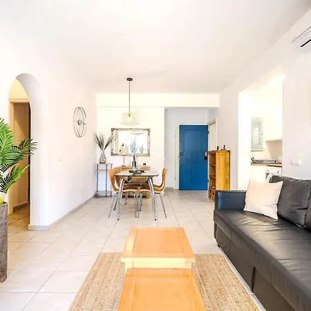 H&o Limnaria Elegance Pool View شقة