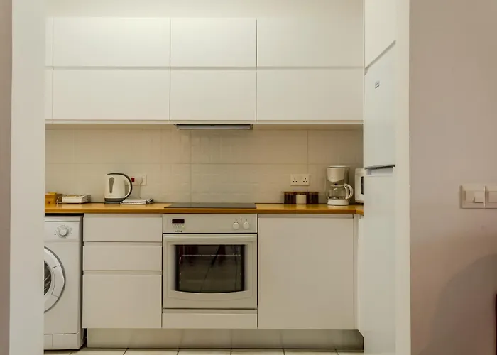 H&o Limnaria Elegance Pool View 파포스