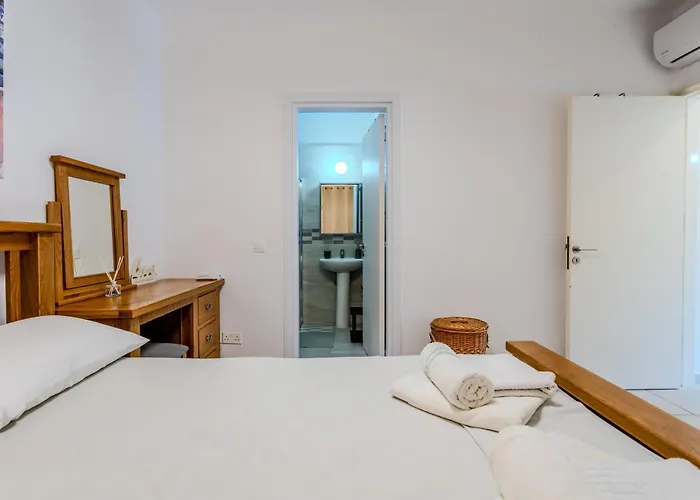 H&o Limnaria Elegance Pool View 파포스