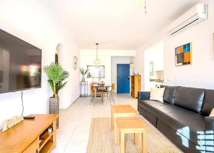 H&o Limnaria Elegance Pool View 파포스